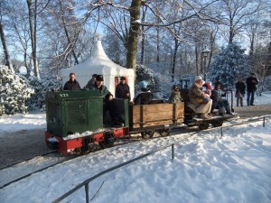 Feldbahnfahrt auf dem Bergedorfer Weihnachtsmarkt