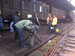 Extra3 dreht "Johannes Schlüter, Jahreszeitenbeauftragter der Deutschen Bahn"