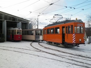 Der Kieler Kurvenschmierwagen 354 und Beiwagen 80 im Schnee
