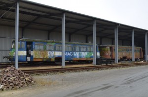 Die beiden MAN-Triebwagen vor dem Zerlegen