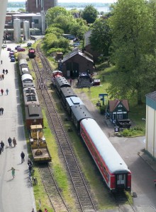 Museumszug in Kappeln, ergänzt um ein DB-Wagen