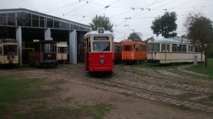 Reger Verkehr vor der Halle