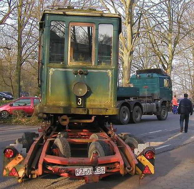 Abtransport TW3 der EKV am 4.4.2009 von Volksdorf nach Aumühle